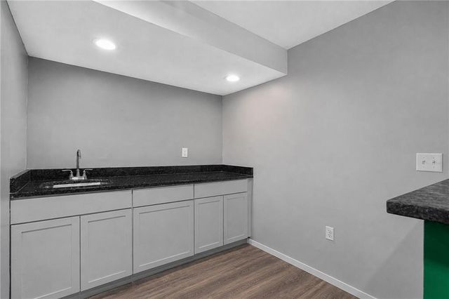 8705 N Carson Avenue, Kansas City, MO 64153