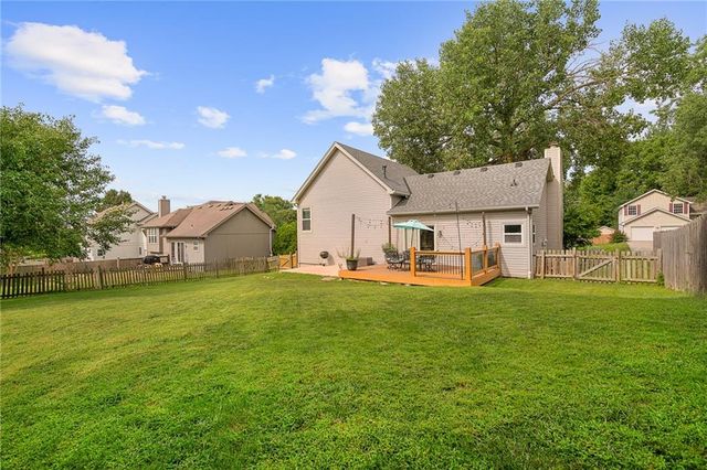 8705 N Carson Avenue, Kansas City, MO 64153