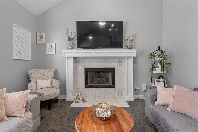 8705 N Carson Avenue, Kansas City, MO 64153