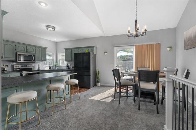 8705 N Carson Avenue, Kansas City, MO 64153