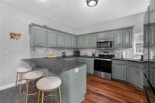 8705 N Carson Avenue, Kansas City, MO 64153