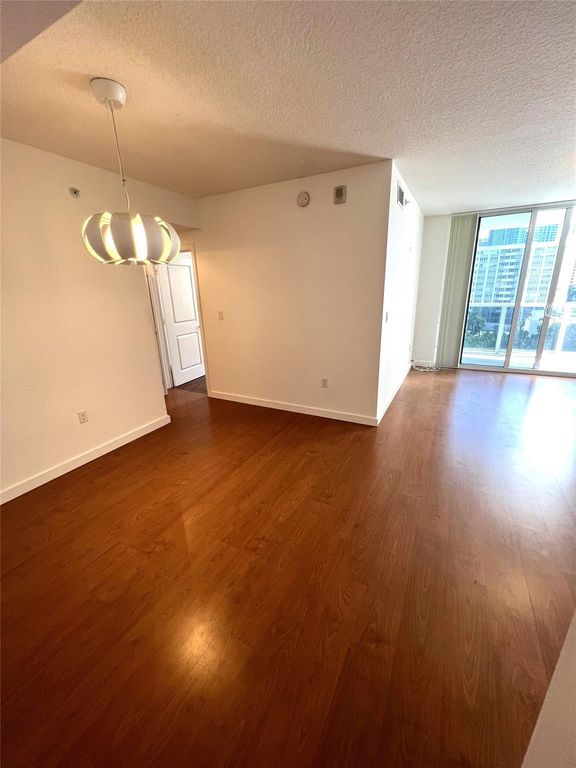 601 NE 23 Street 904, Miami, FL 33137