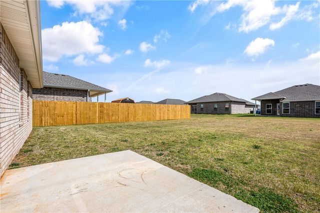 1713 Edwards Street, Pea Ridge, AR 72751