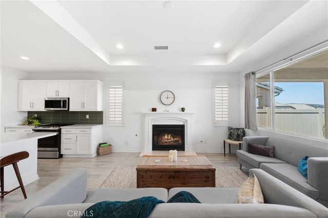 32042 Hyacinth Way, Temecula, CA 92591