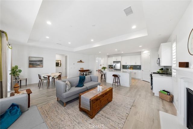 32042 Hyacinth Way, Temecula, CA 92591