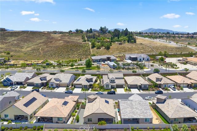 32042 Hyacinth Way, Temecula, CA 92591