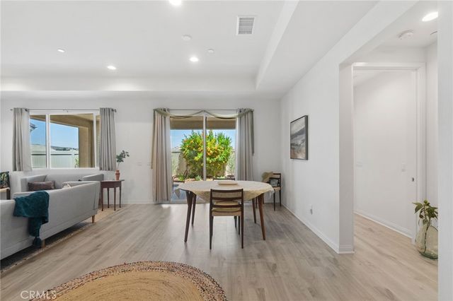 32042 Hyacinth Way, Temecula, CA 92591