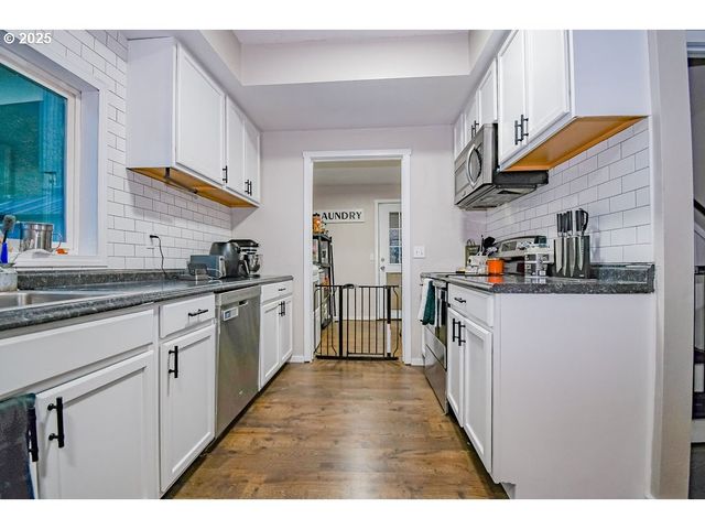 138 Se SHAFFORD St, Estacada, OR 97023