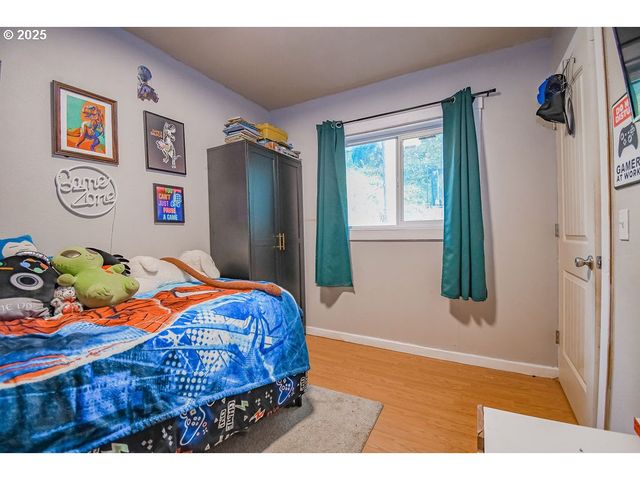 138 Se SHAFFORD St, Estacada, OR 97023