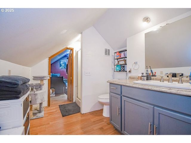 138 Se SHAFFORD St, Estacada, OR 97023