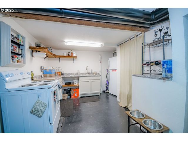 138 Se SHAFFORD St, Estacada, OR 97023