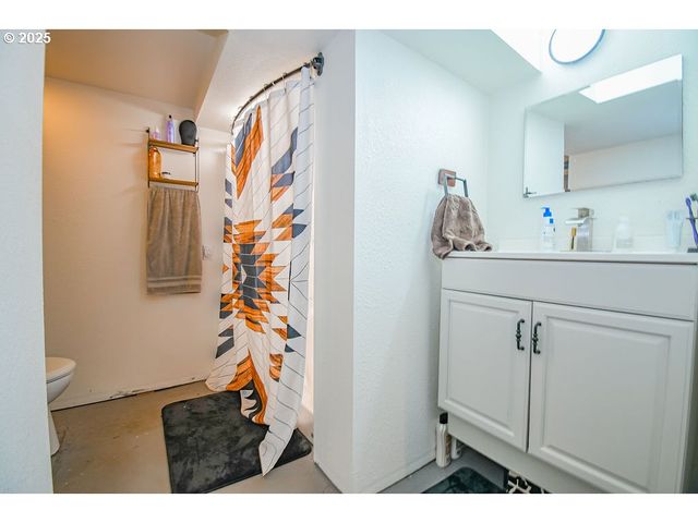 138 Se SHAFFORD St, Estacada, OR 97023