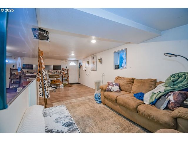 138 Se SHAFFORD St, Estacada, OR 97023