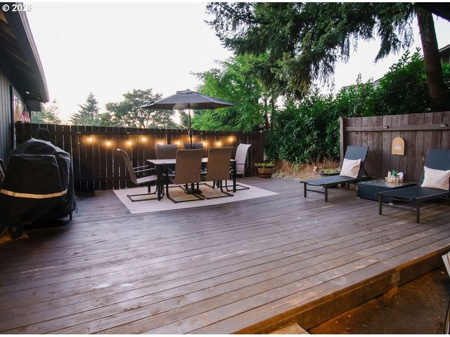 138 Se SHAFFORD St, Estacada, OR 97023