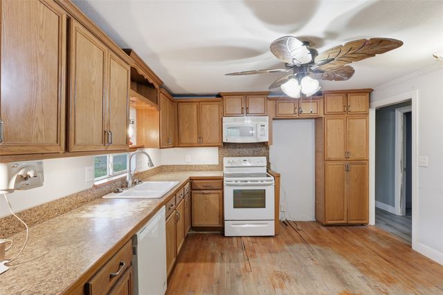 113 Karen Lane, Gun Barrel City, TX 75156