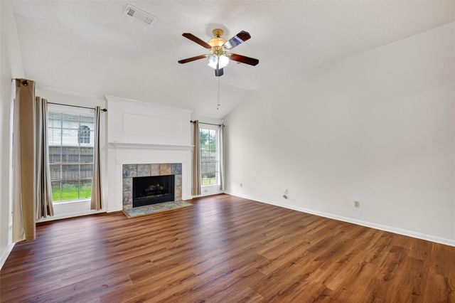 4802 Widerop Lane, Friendswood, TX 77546