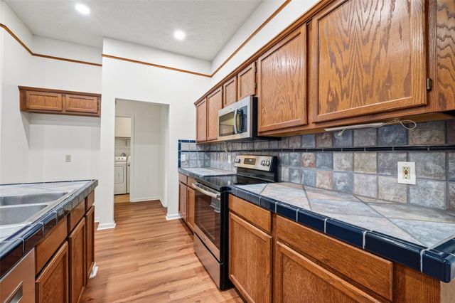 4802 Widerop Lane, Friendswood, TX 77546