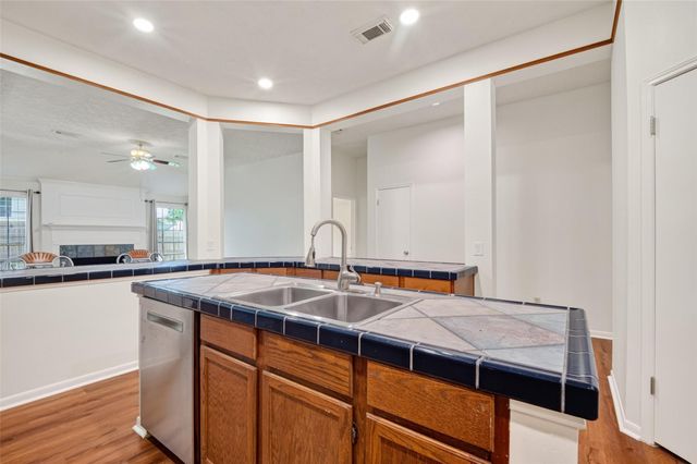 4802 Widerop Lane, Friendswood, TX 77546
