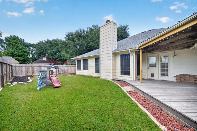 4802 Widerop Lane, Friendswood, TX 77546