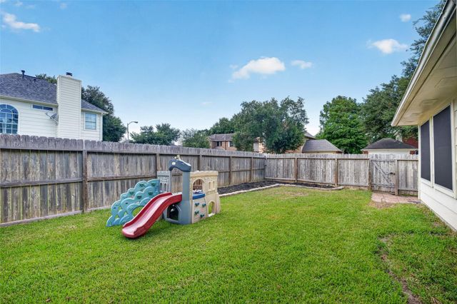 4802 Widerop Lane, Friendswood, TX 77546