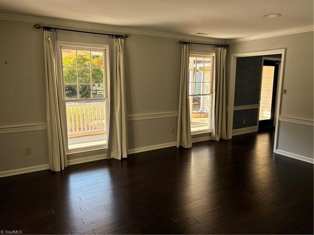 930 Foxhall Drive, Winston-salem, NC 27106