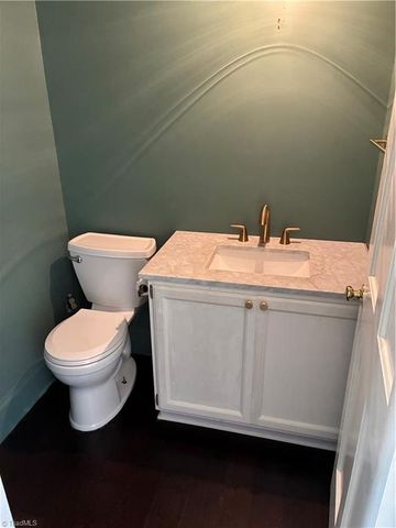 930 Foxhall Drive, Winston-salem, NC 27106