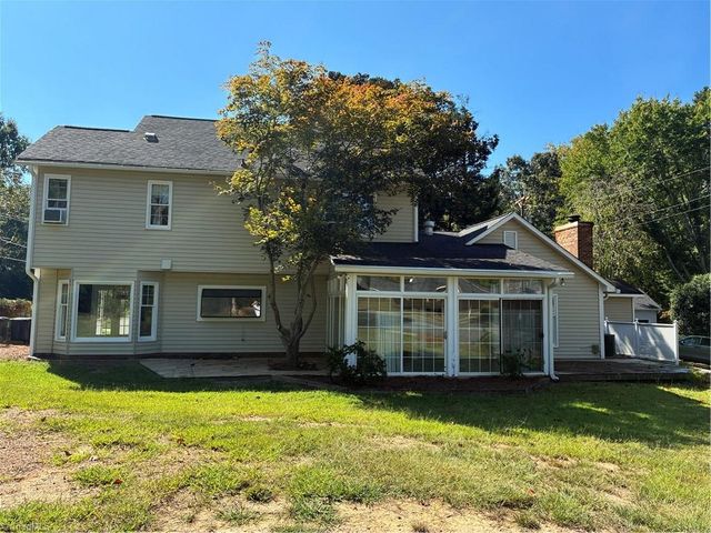 930 Foxhall Drive, Winston-salem, NC 27106