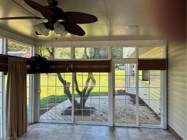 930 Foxhall Drive, Winston-salem, NC 27106