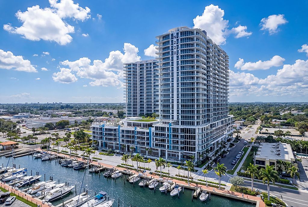 220 Lake Shore Drive 1011, Lake Park, FL 33403