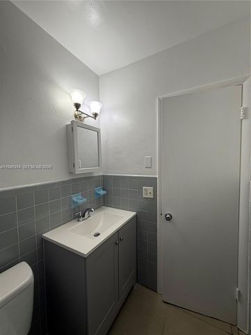 2915 Plunkett Street 12A, Hollywood, FL 33020