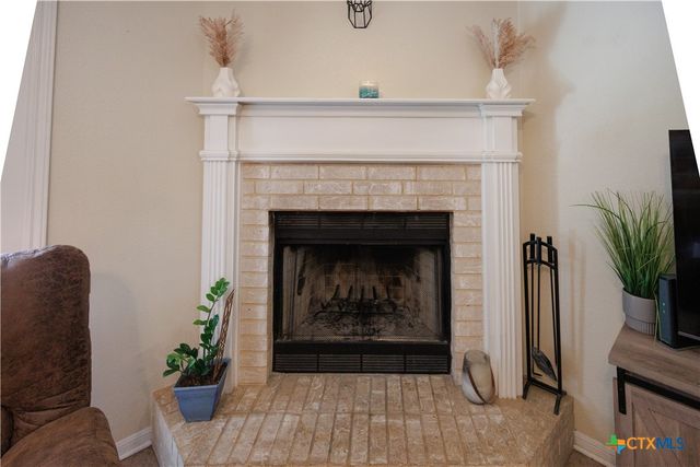 6 S Bobcat Court, Belton, TX 76513