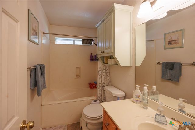 6 S Bobcat Court, Belton, TX 76513