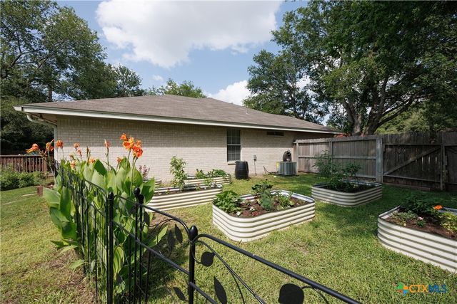 6 S Bobcat Court, Belton, TX 76513