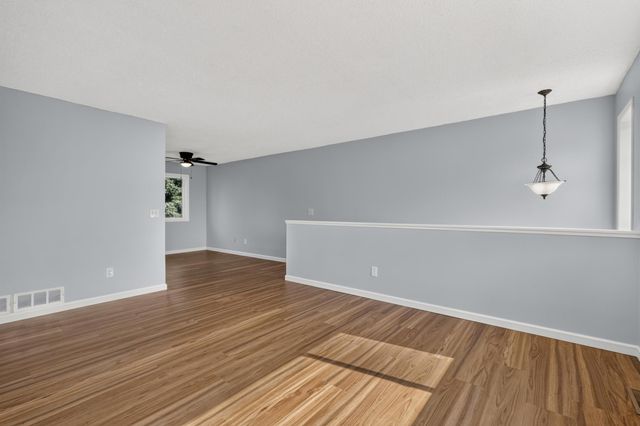 4388 Blakewood Drive, Shakopee, MN 55379