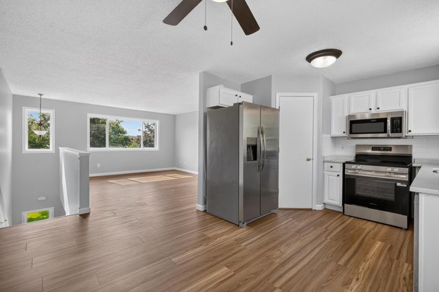 4388 Blakewood Drive, Shakopee, MN 55379