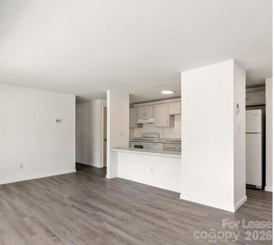 9333 Old Concord Road J, Charlotte, NC 28213