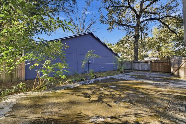 1939 SW 73RD TERRACE, Gainesville, FL 32607