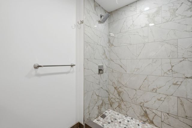 2 Summit 68, Reading, MA 01867