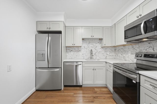 2 Summit 68, Reading, MA 01867