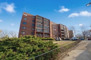 2 Summit 68, Reading, MA 01867