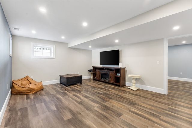 24 Pine Knoll Rd, Lexington, MA 02420