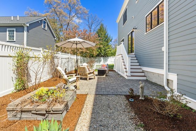 24 Pine Knoll Rd, Lexington, MA 02420