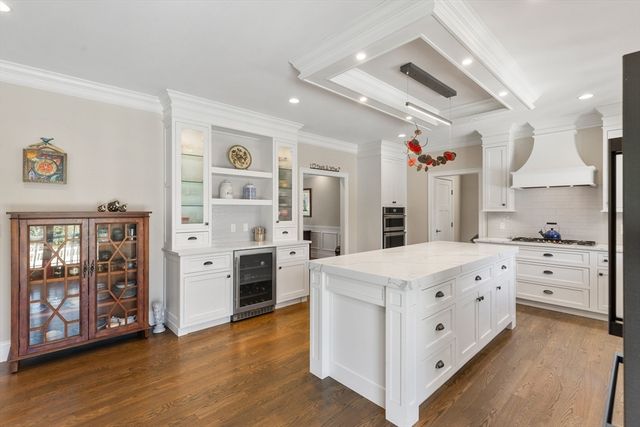 24 Pine Knoll Rd, Lexington, MA 02420