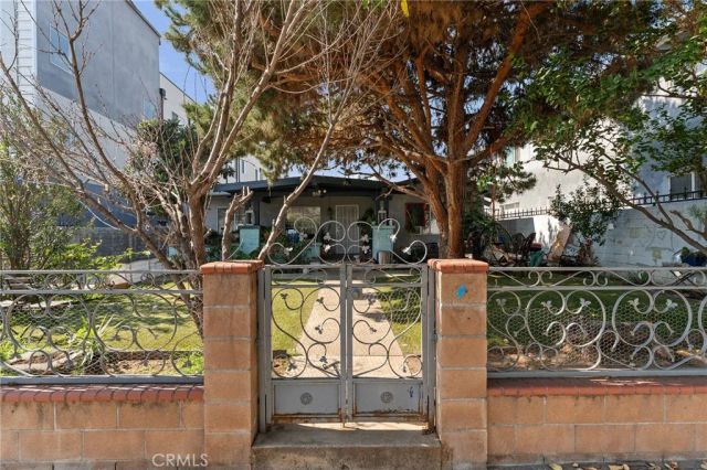 955 N Normandie, Los Angeles, CA 90029