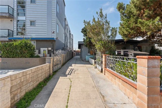 955 N Normandie, Los Angeles, CA 90029