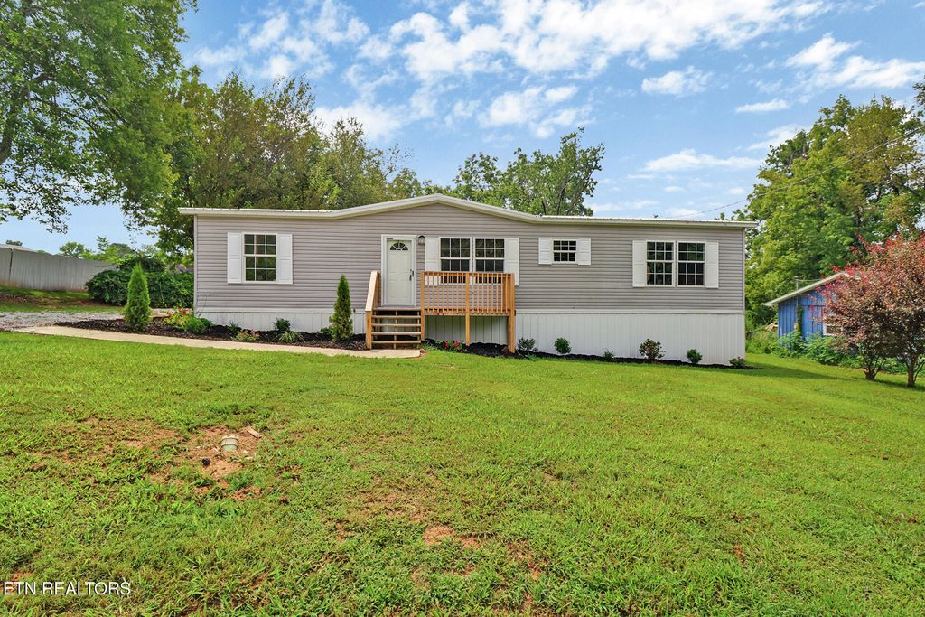 920 N Wilder Ave, Rockwood, TN 37854