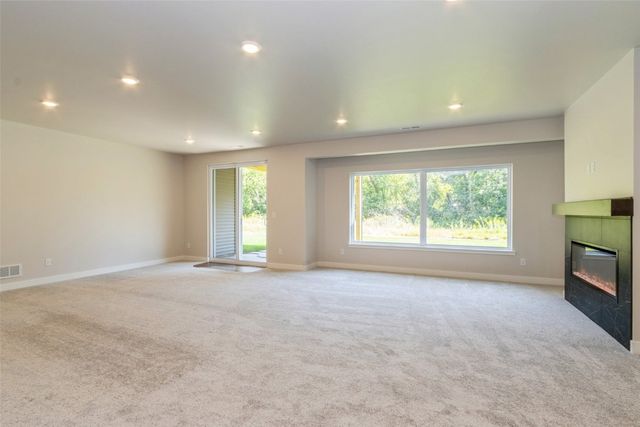 1026 Highland Trail, Solon, IA 52333