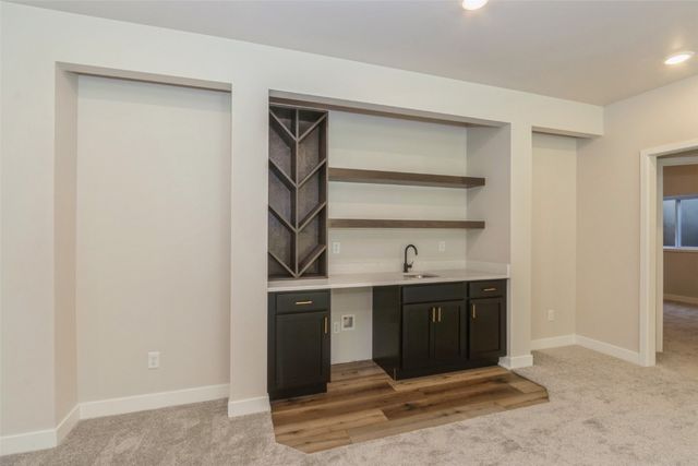 1026 Highland Trail, Solon, IA 52333