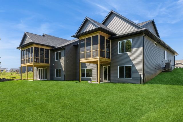 1026 Highland Trail, Solon, IA 52333