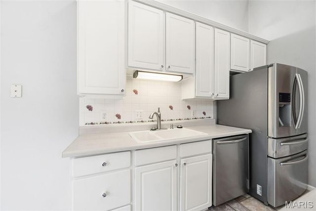 5063 Oak Bluff Drive, High Ridge, MO 63049
